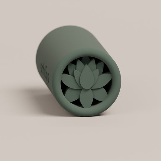 Reusable filter tip featuring the lotus flower design, crafted for smooth airflow and a comfortable rolling experience
